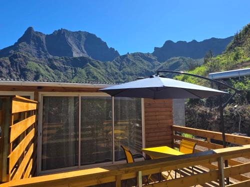 Cilaos House | Gîte les Portes du Taïbit dîner et petit déjeuner compris