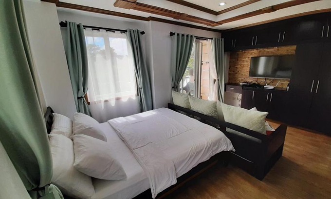 Baguio Apartment | Gab's CozyHome at Bonbel Condo, Botanical Gardens Baguio