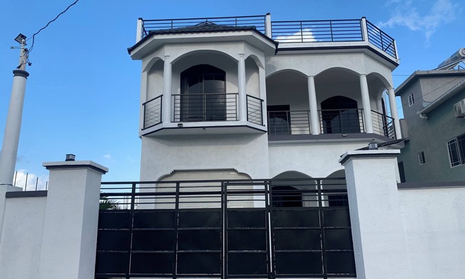 Runaway Bay Villa | Gab’s Place Villa
