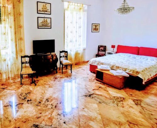Livorno Apartment | GABRY'S HOME Three-Bedroom Big Apartment near city center & train station to Pisa and Florence & ferries to Sardegna Corsica