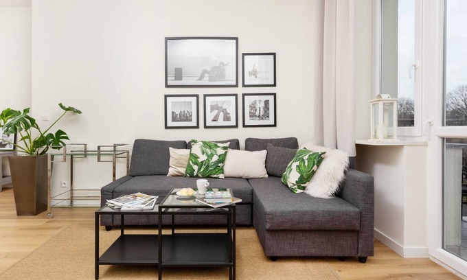 Sielce Apartment | Gagarina 33 Warsaw | Functional Apartment with Parking