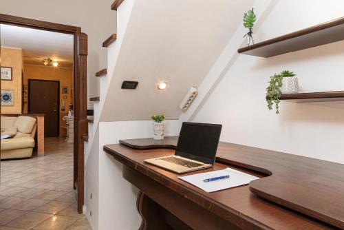 San Faustino-Madonnina-Quattroville Apartment | Ganden's Flat