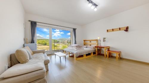 Ganghwa House | Ganghwado Labyrinthos Companimal Pension