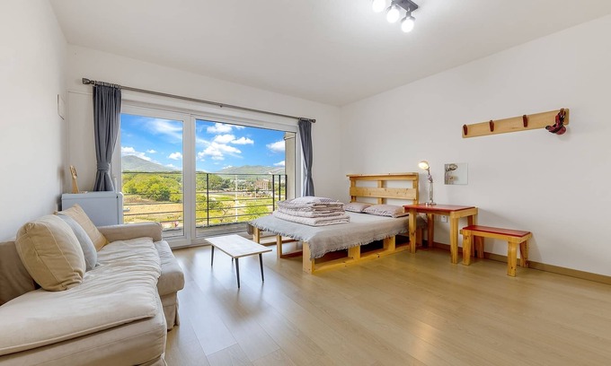 Ganghwa House | Ganghwado Labyrinthos Companimal Pension