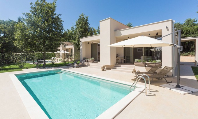 Tadini House | Ganz Neue Top Villa