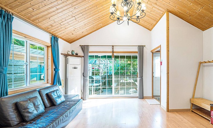 Seorak House | Gapyeong Ojeupension