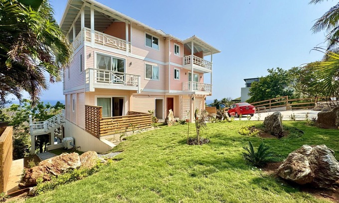 Lighthouse Estates Apartment | Garden Suite @ Casa Rosada, Lighthouse Estates, West Bay