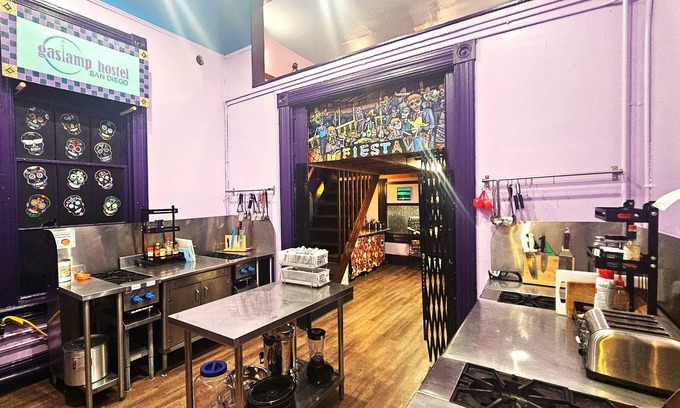 Gaslamp Quarter Hostel | Gaslamp Hostel