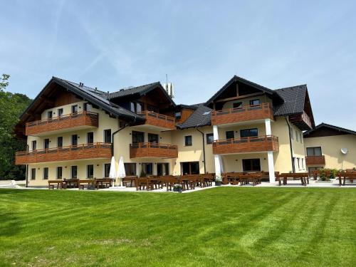 Nussdorf am Attersee Hotel | Gasthof Steinbichler