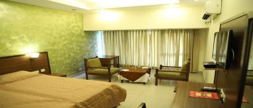 Bahadurgarh Hotel | Gauriyya Tourist Resort