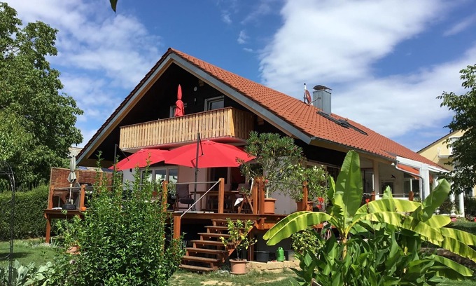 Iznang Apartment | Gemütliche 2-Zimmer WHG mit Balkon/Parkplatz Ost/ Halbinsel Höri/Bodensee