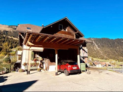 St. Stephan Apartment | Gemütliche Ferienwohnung im Berner Oberland