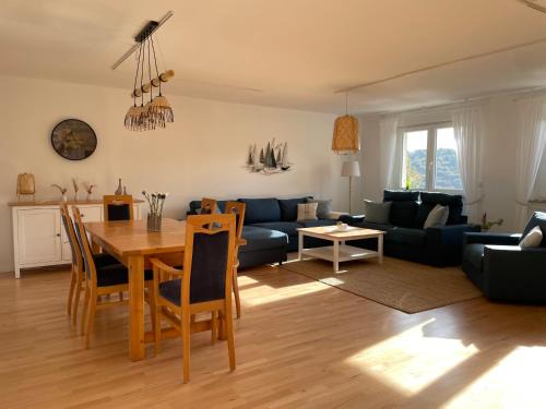 Ennepetal Apartment | Gemütliche Gästewohnung, zentral, mit Blick in die Natur