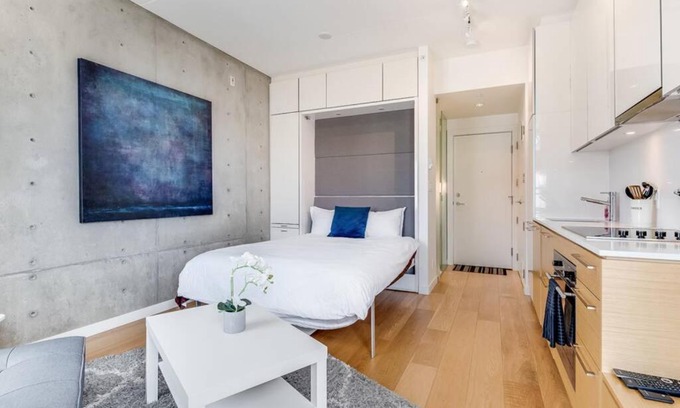 Downtown Victoria Apartment | Gem at the Janion