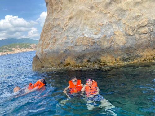 Binh Lap Resort | Gem Island