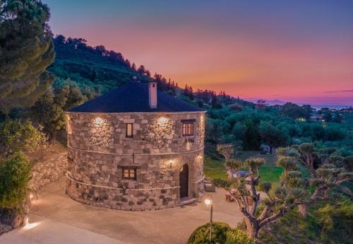 Ano Vasilikos House | Gerakomylos Stone House