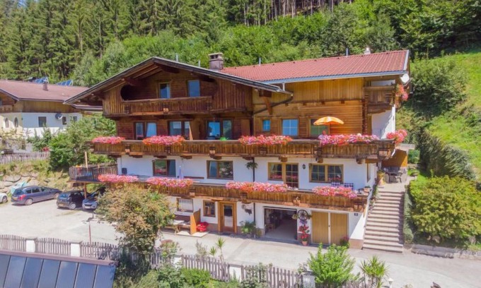 Gerlosbergeben Apartment | Gerlosblick by Interhome