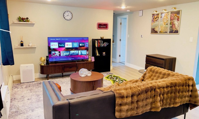 Eiber Condo | Getaway Spot Close to Red Rocks, Denver, Mtns