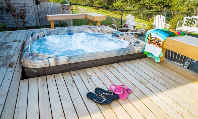 Gearhart Cottage | GG:}Hot-Tub~WalkToBeach&Trailsb~Fire~Pit~Bikes~Ping-Pong~Cornhole~Fenced~DogOK~
