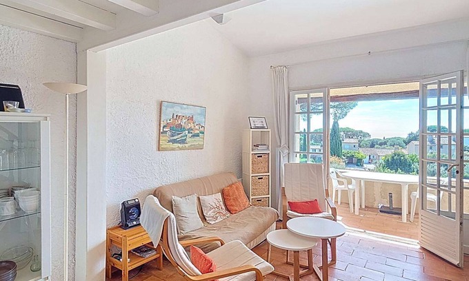 La Croix-Valmer Apartment | Gigaro- balcony with beautiful sea views