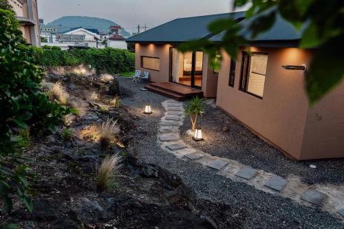 Gujwa House | Gimnyeong Musgo