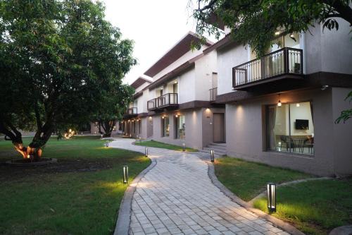 Sasan Gir Hotel | Gir Aatithya Clarks Inn