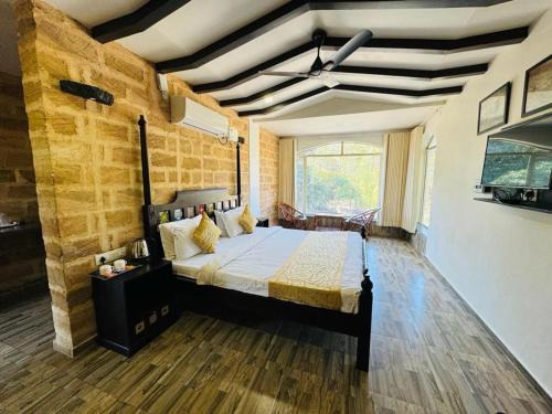 Mendarda Resort | Gir Lions Paw Resort with Swimming Pool