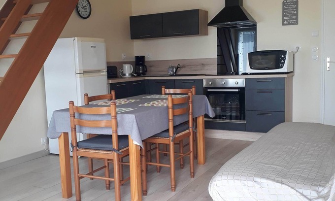 Plerin House | Gite, 10 minutes plage des Rosaires, 2/4 persons