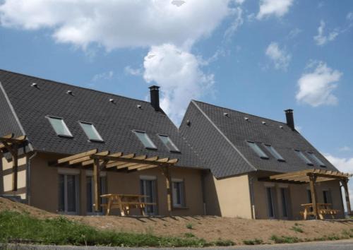 Le Claux Apartment | Gite 5 Vacances en Auvergne Gîte au Puy Mary avec Activités de Plein Air