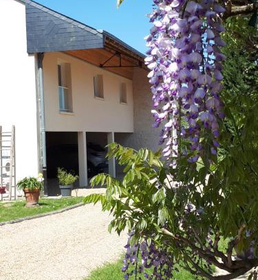 Saint-Genest-d'Ambiere Apartment | Gite Amanala Poitou