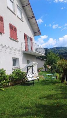 La Bridoire Apartment | Gite AU CRETET vue campagne La Bridoire proche lac Aiguebelette