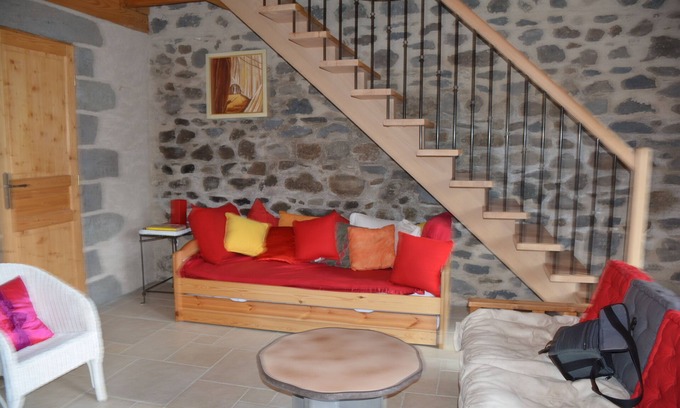 Aydat Cottage | Gîte Aydat les Prades in the Parc des Volcans