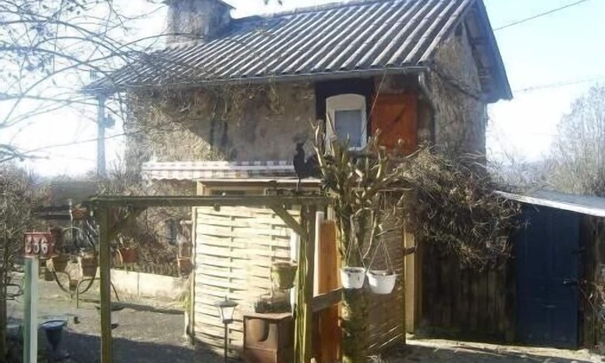 Vezac Cottage | Gite close to the owner's house on the mountain side