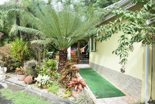 Le Moule House | Gite d'Arles Bungalow "Ti Polo"