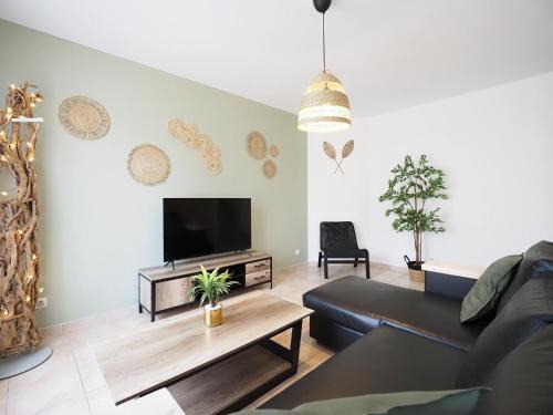 Montagnac-Montpezat House | GITE DE LA TRUFFIERE "Les Chênes"