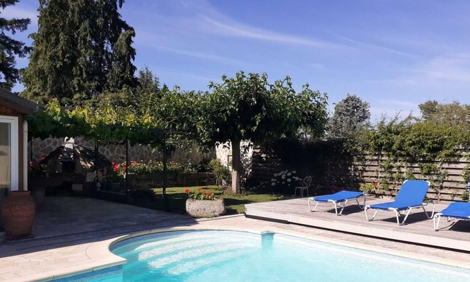 Farnay Cottage | Gite Farnay, 2 bedrooms, 4 persons