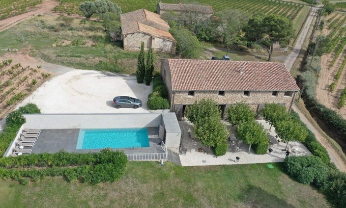 Rieux-Minervois Cottage | Gite Muscat, communal heatable and fenced pool, surrounded by vineyards