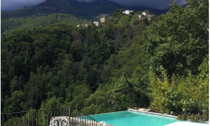 Carcheto-Brustico House | Gîte overlooking two valleys, in a park with spa, swimming pool, barbecue trampoline