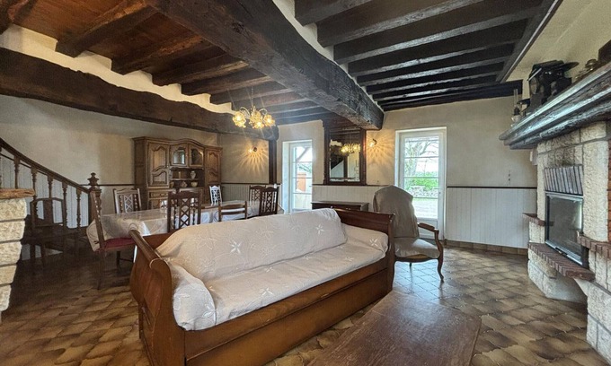 Saint-Pourcain-sur-Sioule Cottage | Gite Saint-Pourçain-sur-Sioule, 4 bedrooms, 9 persons