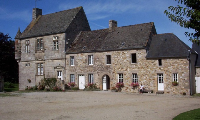 Saint-Christophe-du-Foc Cottage | Gite Saint-Christophe-du-Foc, 4 bedrooms, 10 persons