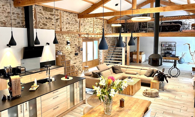 Saint-Vert House | Gite Saint-Vert, 4 bedrooms, 12 persons