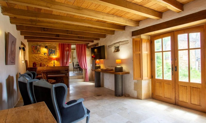 Le Bugue Cottage | Gite Savignac-de-Miremont, 3 bedrooms, 8 persons