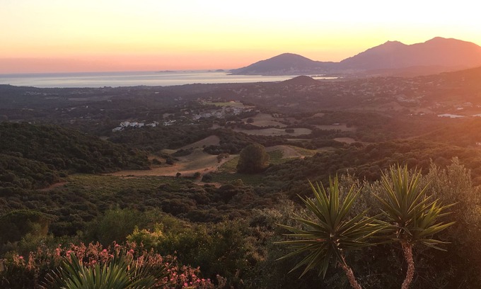 Eccica-Suarella Ski Chalet | Gite T3, new, breathtaking sea view, swimming pool, near Porticcio