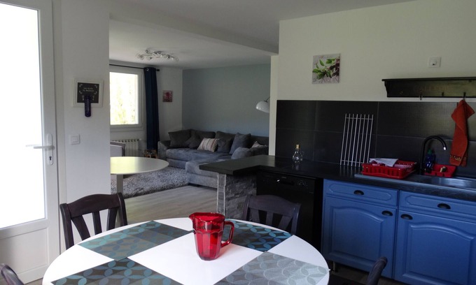 Montbrun-les-Bains Apartment | Gite Valpierre