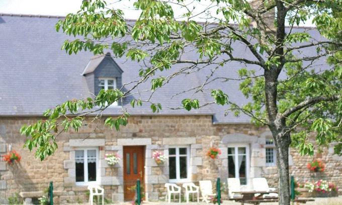 Villedieu-les-Poeles-Rouffigny Cottage | Gite Villedieu-les-Poêles, 3 bedrooms, 8 persons