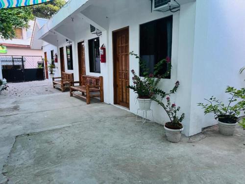 Basdiot Villa | GJEs Lodge and guest house