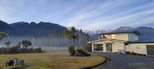 Franz Josef Glacier Hotel | Glacier View Motel