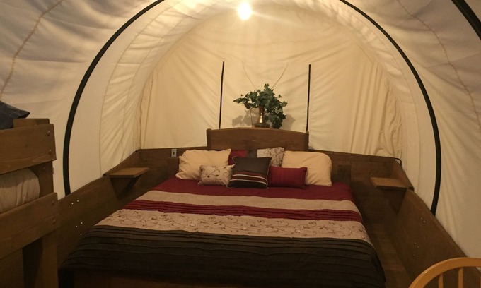 Jamestown Apartment | Glamping Back in Time