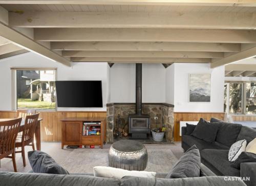 Dinner Plain Ski Chalet | Glencoe