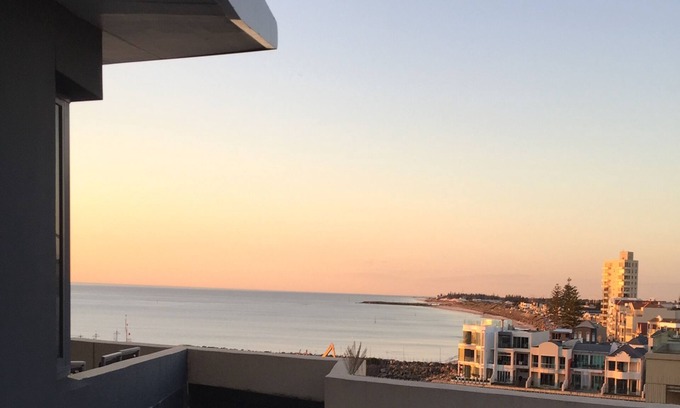 Glenelg Apartment | Glenelg Penthouse with BEACH & Park views -wifi parking